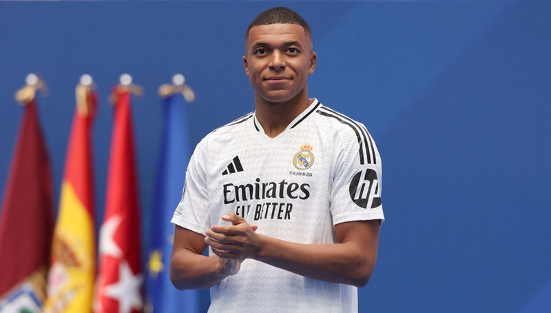 Mbappé sinh ngày 20/12/1998, tính đến năm 2026 anh 27 tuổi. 