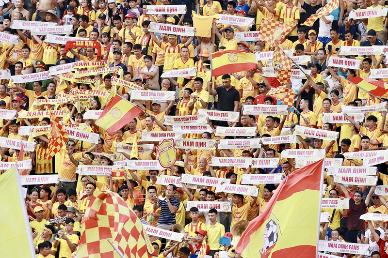 Dù ai là người vĩ đại nhất, bóng đá vẫn là môn thể thao của cảm xúc và sự kết nối hàng tỷ trái tim trên toàn cầu.